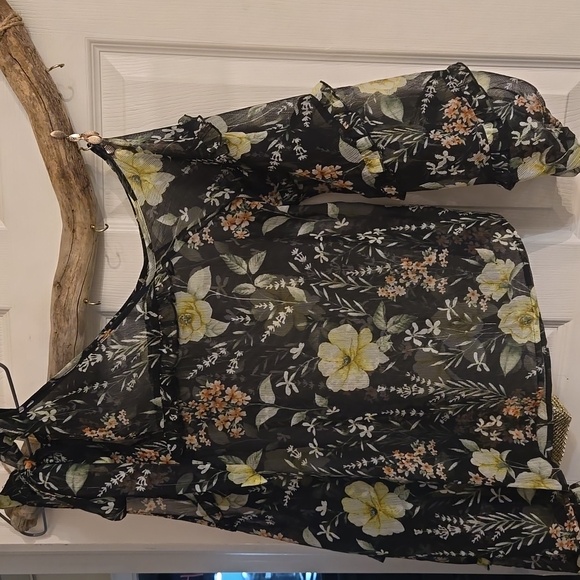 3 for $20☢️Blouse-cold shoulder,cover up, black,sheer,flowers,yellow,orange - Picture 3 of 8